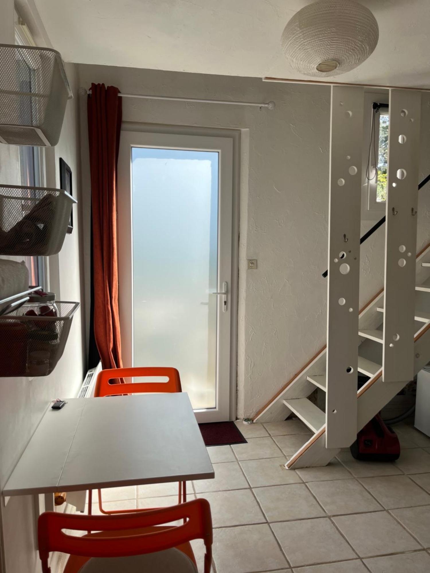 Studio En Duplex Independant Brignoles Bagian luar foto